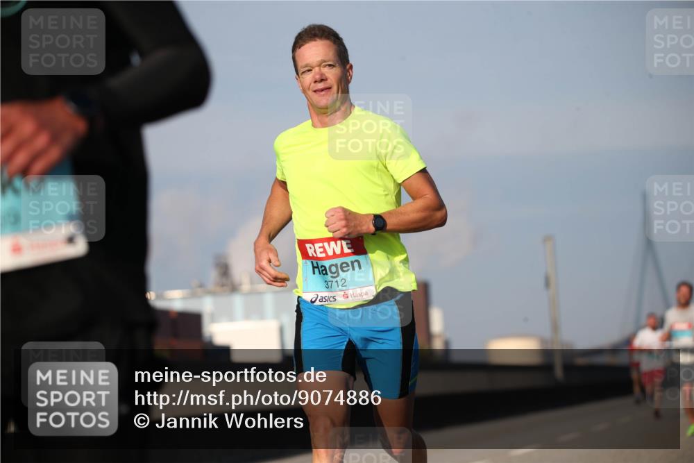 03.10.2025 - Köhlbrandbrückenlauf Jannik Wohlers http://msf.ph/oto/9074886 03.10.2025 09:40:50 Position 3 3712 meine-sportfotos.de