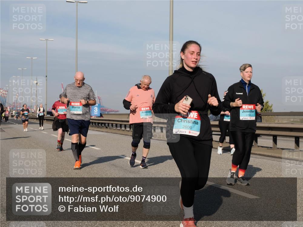 03.10.2025 - Köhlbrandbrückenlauf Fabian Wolf http://msf.ph/oto/9074900 03.10.2025 10:14:28 Position 3 2513, 2606, 2755 meine-sportfotos.de