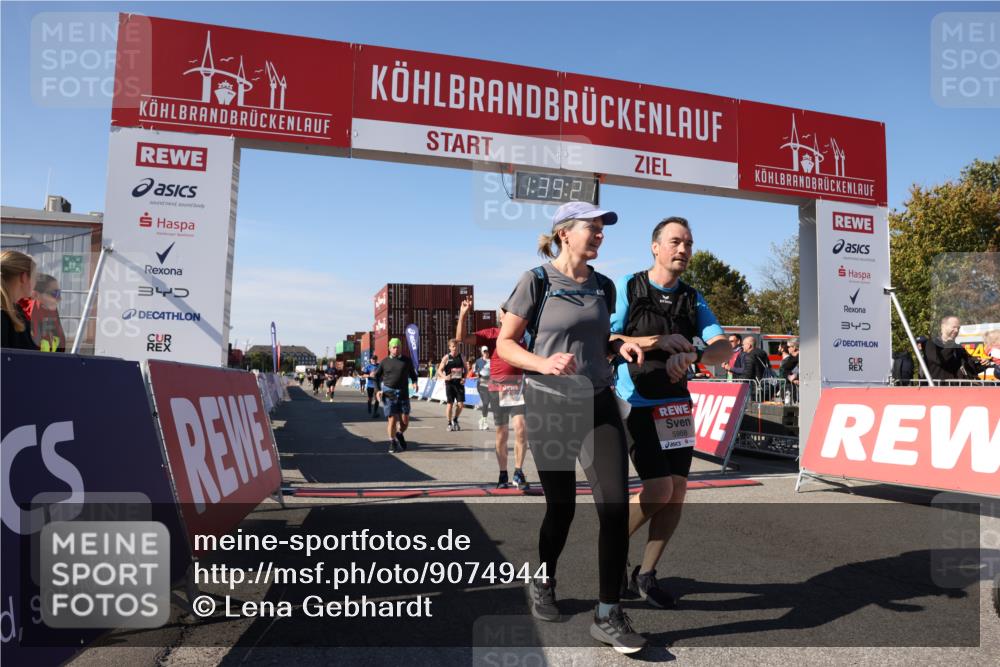 03.10.2025 - Köhlbrandbrückenlauf Lena Gebhardt http://msf.ph/oto/9074944 03.10.2025 13:39:22 Ziel 4531, 4789, 5111, 5741, 5745, 5766, 5988, 5989, 5998, 6560 meine-sportfotos.de