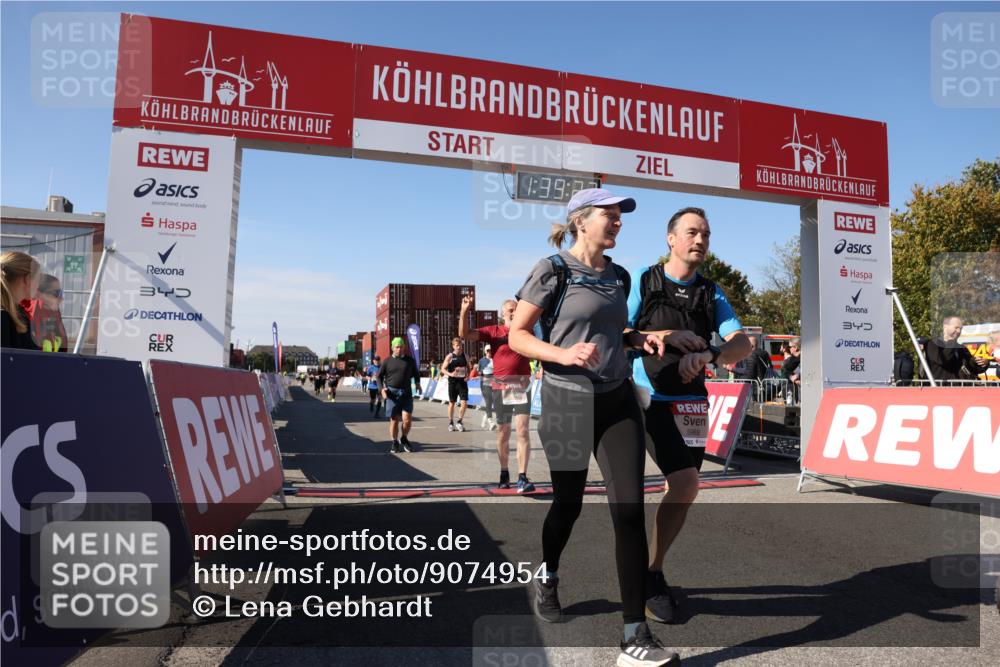 03.10.2025 - Köhlbrandbrückenlauf Lena Gebhardt http://msf.ph/oto/9074954 03.10.2025 13:39:22 Ziel 4531, 4789, 5111, 5741, 5745, 5766, 5988, 5989, 5998, 6560 meine-sportfotos.de
