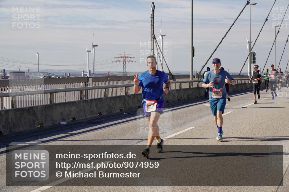 03.10.2025 - Köhlbrandbrückenlauf Michael Burmester http://msf.ph/oto/9074959 03.10.2025 12:40:23 Position 2  meine-sportfotos.de