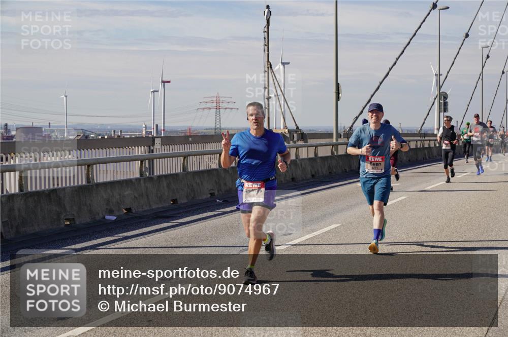 03.10.2025 - Köhlbrandbrückenlauf Michael Burmester http://msf.ph/oto/9074967 03.10.2025 12:40:23 Position 2 4130, 4271 meine-sportfotos.de