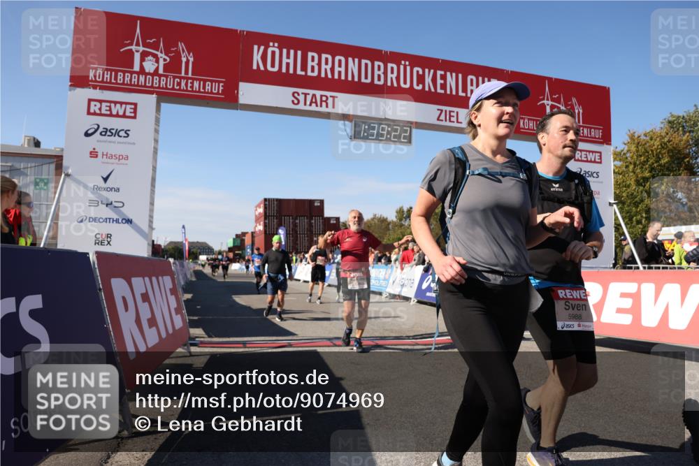 03.10.2025 - Köhlbrandbrückenlauf Lena Gebhardt http://msf.ph/oto/9074969 03.10.2025 13:39:22 Ziel 4531, 4789, 5111, 5741, 5745, 5766, 5988, 5989, 5998, 6560 meine-sportfotos.de