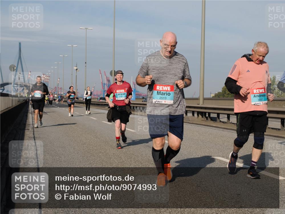 03.10.2025 - Köhlbrandbrückenlauf Fabian Wolf http://msf.ph/oto/9074993 03.10.2025 10:14:31 Position 3 2757, 2513, 3097 meine-sportfotos.de