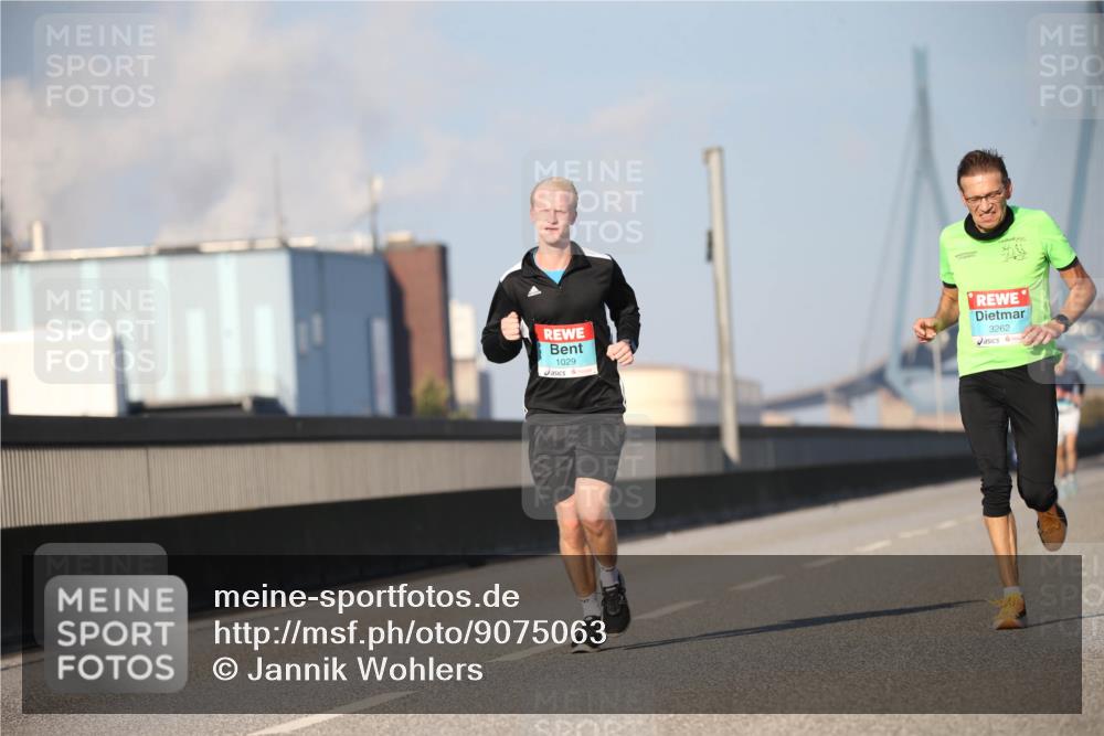 03.10.2025 - Köhlbrandbrückenlauf Jannik Wohlers http://msf.ph/oto/9075063 03.10.2025 09:41:10 Position 3 1029, 3262 meine-sportfotos.de