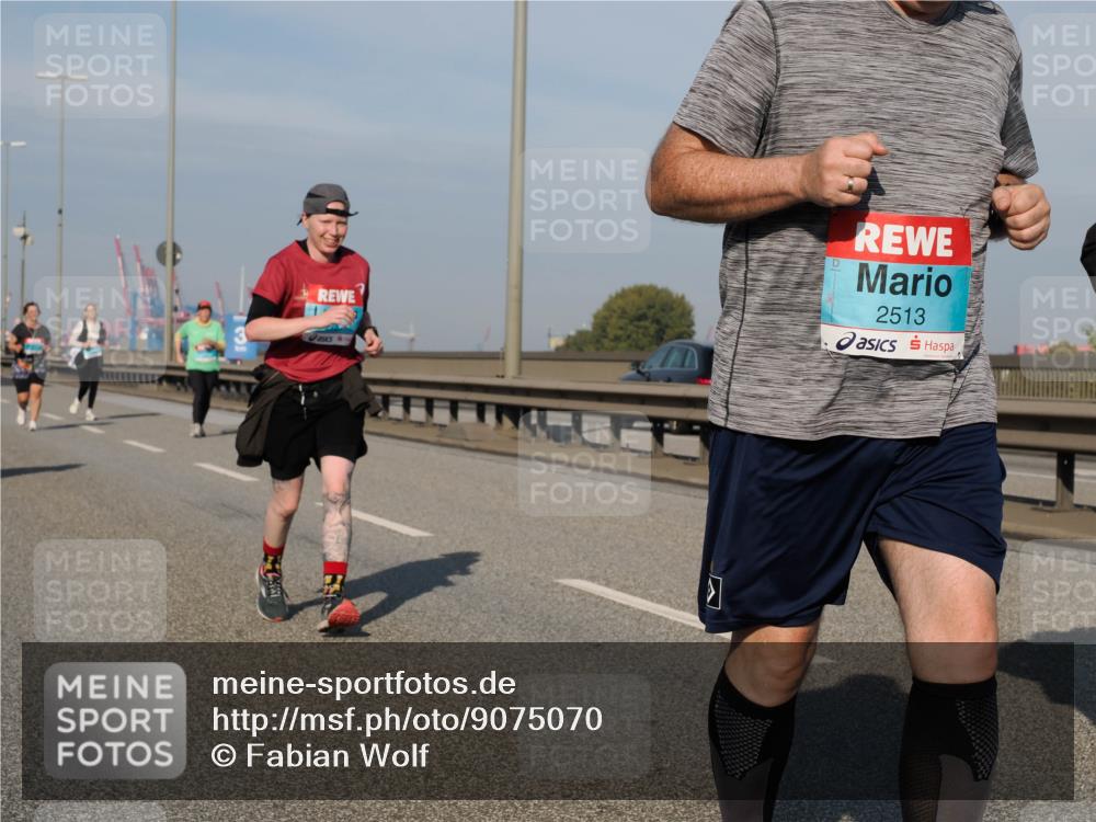 03.10.2025 - Köhlbrandbrückenlauf Fabian Wolf http://msf.ph/oto/9075070 03.10.2025 10:14:32 Position 3 2513 meine-sportfotos.de