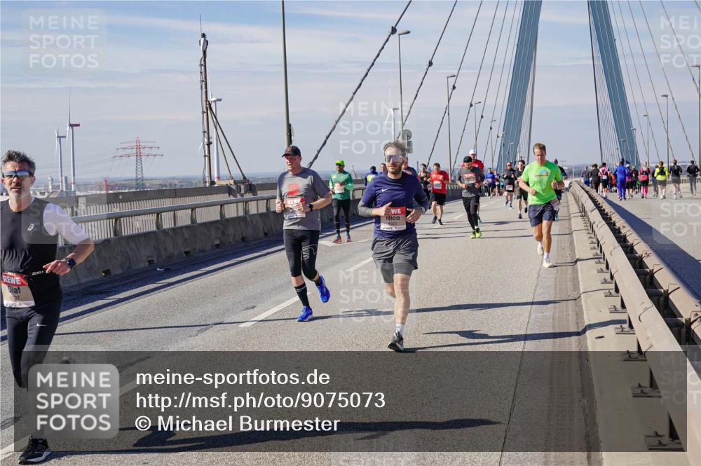 03.10.2025 - Köhlbrandbrückenlauf Michael Burmester http://msf.ph/oto/9075073 03.10.2025 12:40:29 Position 2 4737 meine-sportfotos.de