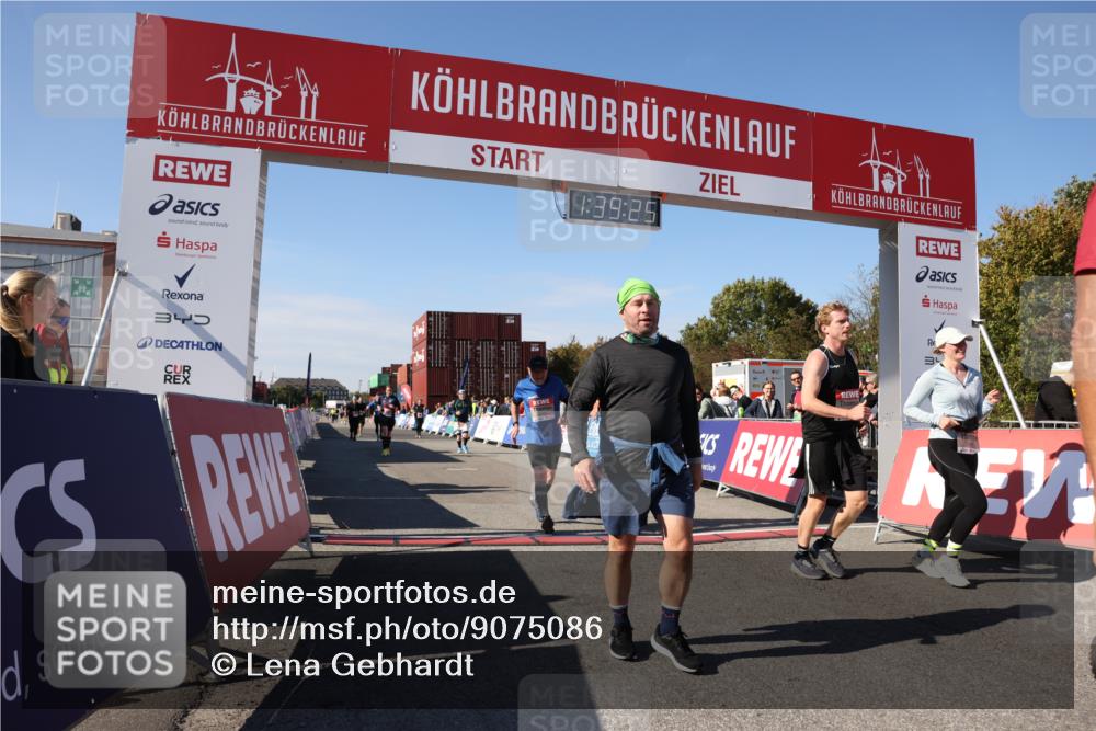 03.10.2025 - Köhlbrandbrückenlauf Lena Gebhardt http://msf.ph/oto/9075086 03.10.2025 13:39:26 Ziel 4789, 5111, 5135, 5444, 5741, 5745, 5766, 5988, 5989, 5991, 5998, 6259, 6560 meine-sportfotos.de
