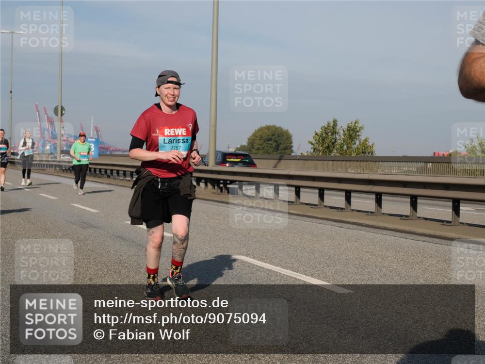 03.10.2025 - Köhlbrandbrückenlauf Fabian Wolf http://msf.ph/oto/9075094 03.10.2025 10:14:33 Position 3 2757 meine-sportfotos.de