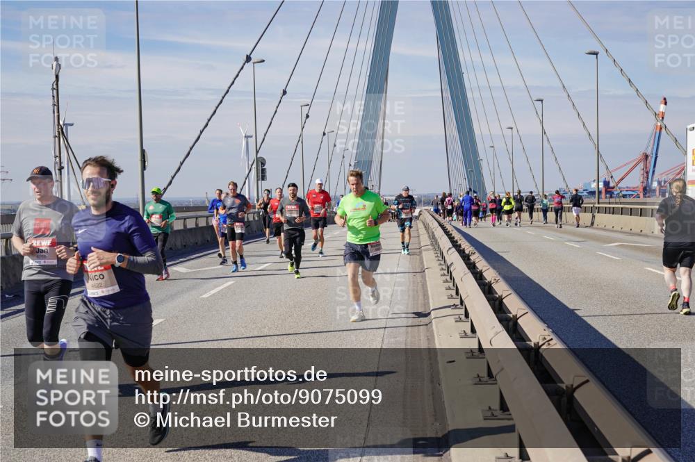 03.10.2025 - Köhlbrandbrückenlauf Michael Burmester http://msf.ph/oto/9075099 03.10.2025 12:40:30 Position 2 6255, 4622 meine-sportfotos.de