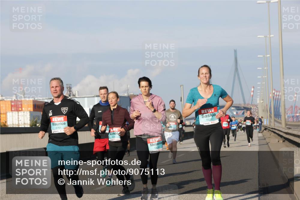 03.10.2025 - Köhlbrandbrückenlauf Jannik Wohlers http://msf.ph/oto/9075113 03.10.2025 09:51:25 Position 3 2761, 3409, 1424, 1626 meine-sportfotos.de