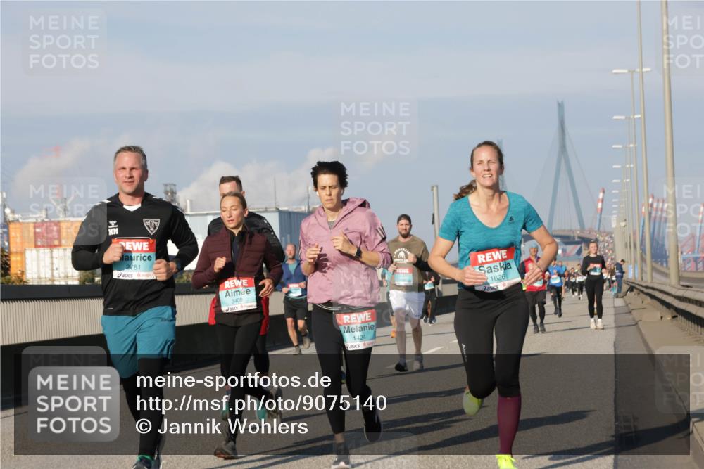 03.10.2025 - Köhlbrandbrückenlauf Jannik Wohlers http://msf.ph/oto/9075140 03.10.2025 09:51:25 Position 3 2761, 3409, 1424, 1626 meine-sportfotos.de