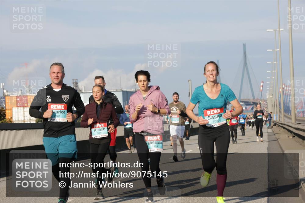 03.10.2025 - Köhlbrandbrückenlauf Jannik Wohlers http://msf.ph/oto/9075145 03.10.2025 09:51:25 Position 3 2761, 3409, 1424, 1626 meine-sportfotos.de