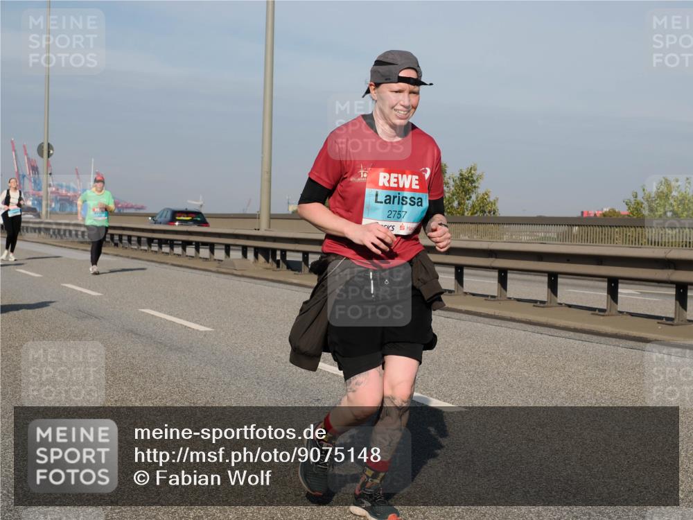03.10.2025 - Köhlbrandbrückenlauf Fabian Wolf http://msf.ph/oto/9075148 03.10.2025 10:14:34 Position 3 2757 meine-sportfotos.de