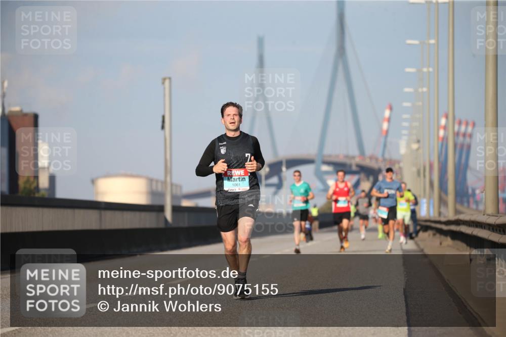 03.10.2025 - Köhlbrandbrückenlauf Jannik Wohlers http://msf.ph/oto/9075155 03.10.2025 09:41:39 Position 3 1061 meine-sportfotos.de
