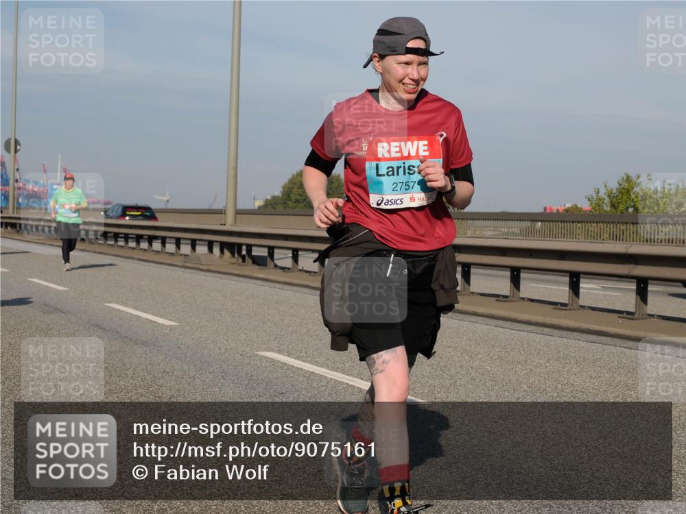 03.10.2025 - Köhlbrandbrückenlauf Fabian Wolf http://msf.ph/oto/9075161 03.10.2025 10:14:34 Position 3 2757 meine-sportfotos.de
