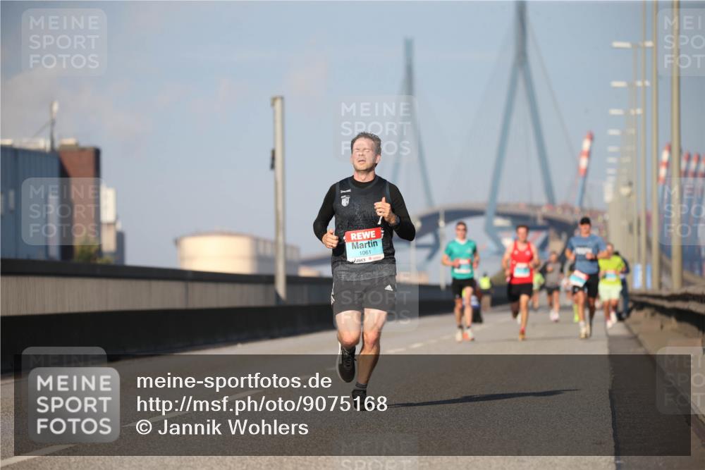 03.10.2025 - Köhlbrandbrückenlauf Jannik Wohlers http://msf.ph/oto/9075168 03.10.2025 09:41:39 Position 3 1061 meine-sportfotos.de