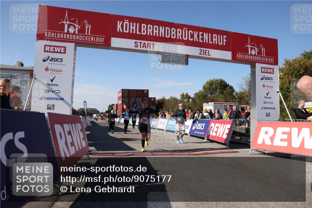 03.10.2025 - Köhlbrandbrückenlauf Lena Gebhardt http://msf.ph/oto/9075177 03.10.2025 13:39:30 Ziel 4621, 4789, 5135, 5176, 5444, 5741, 5745, 5988, 5989, 5991, 5998, 6259, 6560 meine-sportfotos.de