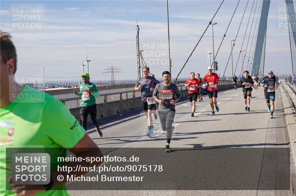 03.10.2025 - Köhlbrandbrückenlauf Michael Burmester http://msf.ph/oto/9075178 03.10.2025 12:40:33 Position 2 4172 meine-sportfotos.de
