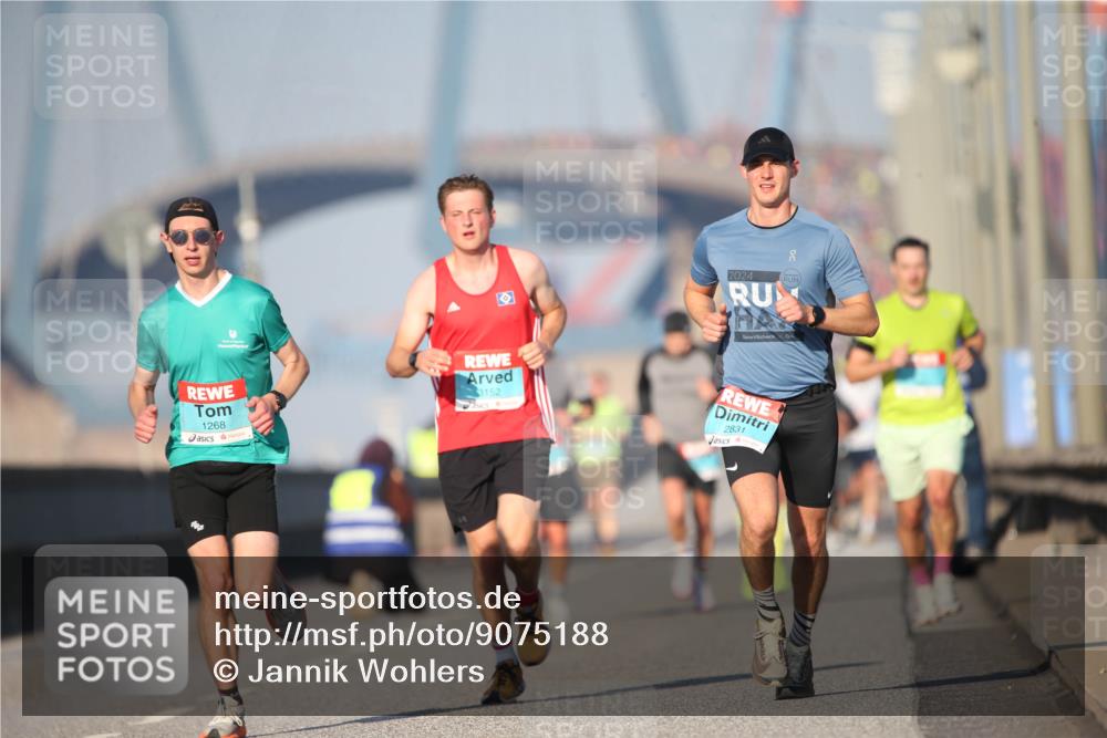 03.10.2025 - Köhlbrandbrückenlauf Jannik Wohlers http://msf.ph/oto/9075188 03.10.2025 09:41:42 Position 3 1268, 3152, 2024, 2831 meine-sportfotos.de