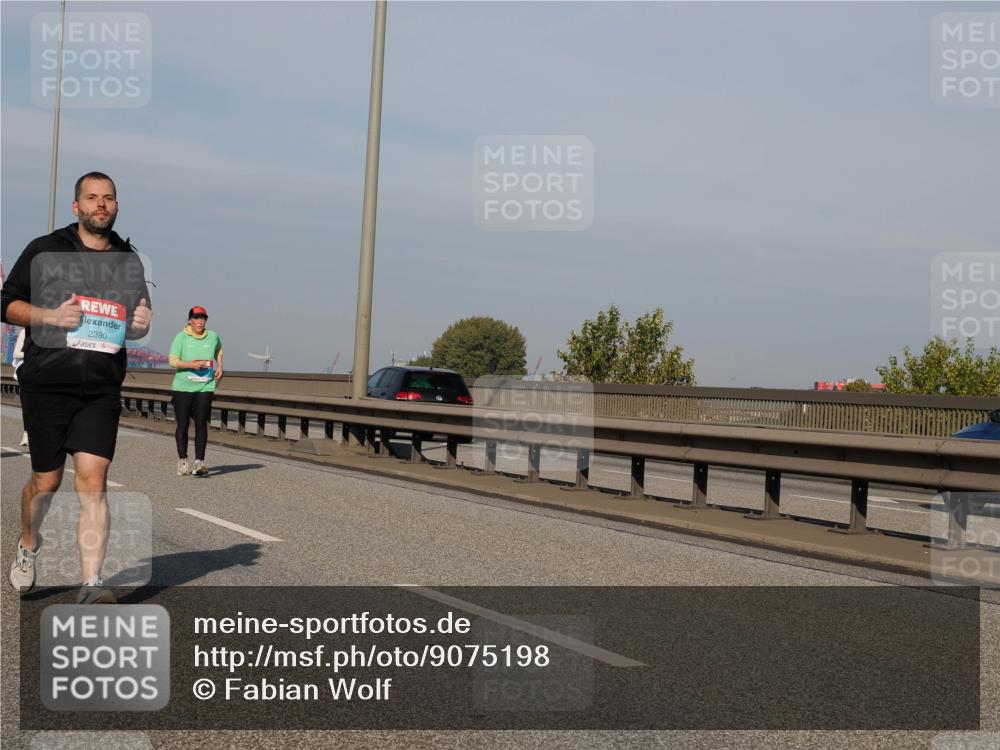 03.10.2025 - Köhlbrandbrückenlauf Fabian Wolf http://msf.ph/oto/9075198 03.10.2025 10:14:36 Position 3 2390 meine-sportfotos.de