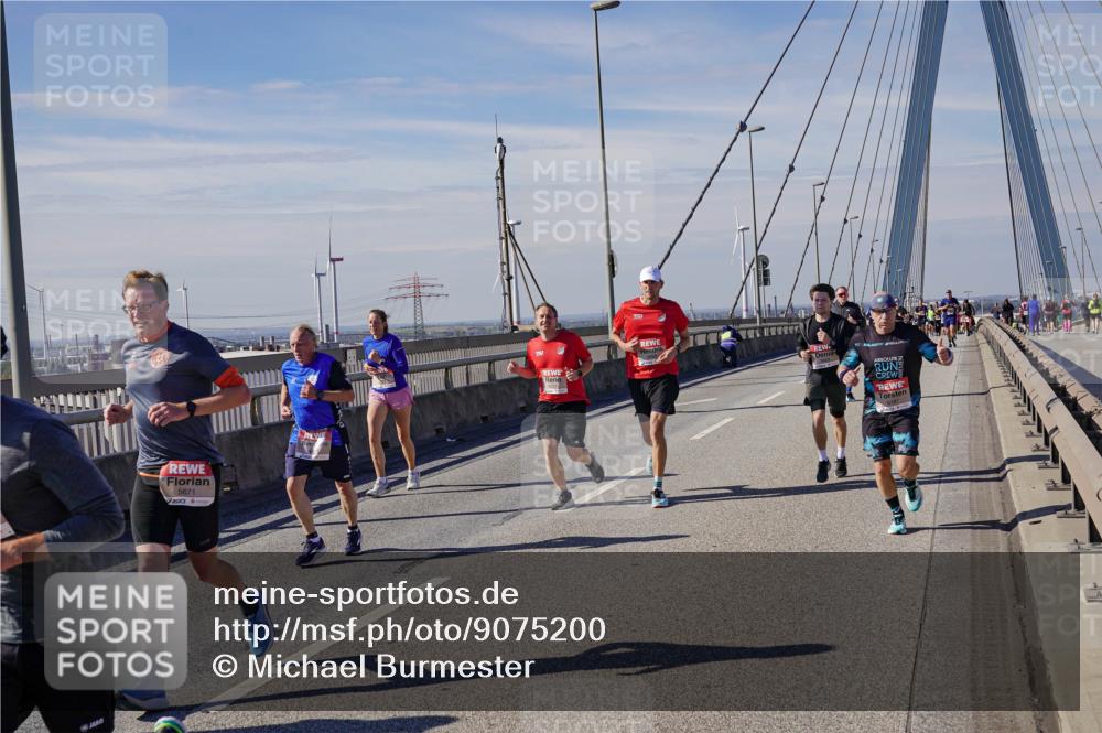03.10.2025 - Köhlbrandbrückenlauf Michael Burmester http://msf.ph/oto/9075200 03.10.2025 12:40:35 Position 2 5671 meine-sportfotos.de