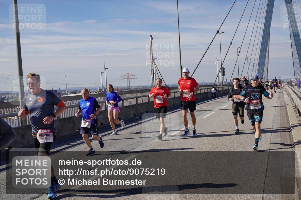 03.10.2025 - Köhlbrandbrückenlauf Michael Burmester http://msf.ph/oto/9075219 03.10.2025 12:40:35 Position 2 5671 meine-sportfotos.de