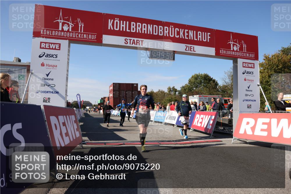 03.10.2025 - Köhlbrandbrückenlauf Lena Gebhardt http://msf.ph/oto/9075220 03.10.2025 13:39:31 Ziel 4621, 4789, 5135, 5176, 5444, 5741, 5745, 5991, 5998, 6259, 6560 meine-sportfotos.de