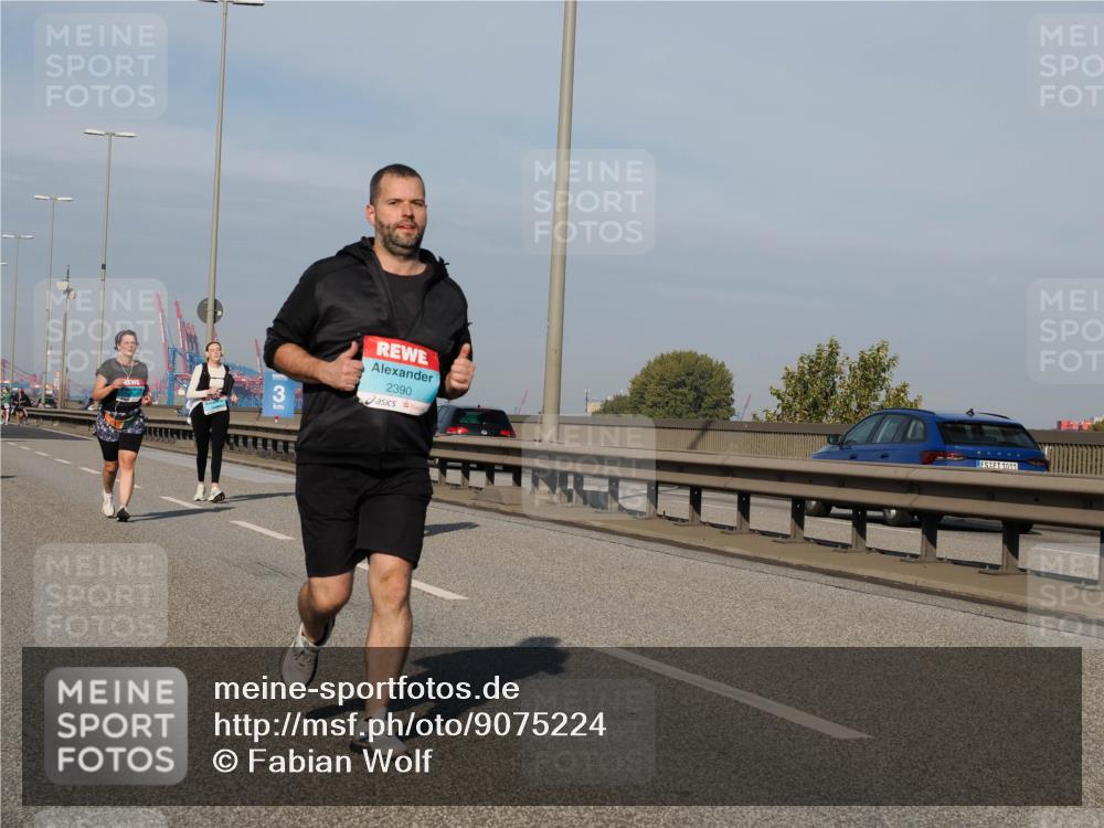 03.10.2025 - Köhlbrandbrückenlauf Fabian Wolf http://msf.ph/oto/9075224 03.10.2025 10:14:37 Position 3 3, 2390, 1011 meine-sportfotos.de