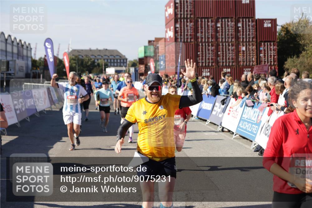 03.10.2025 - Köhlbrandbrückenlauf Jannik Wohlers http://msf.ph/oto/9075231 03.10.2025 13:16:27 Ziel 4144, 4146, 4314, 4317, 4347, 4408, 4414, 4563, 4586, 4928, 4952, 5032, 5498, 5570, 5694, 5815, 5836, 5983, 6208, 6353, 6377, 6761, 6771, 6812 meine-sportfotos.de