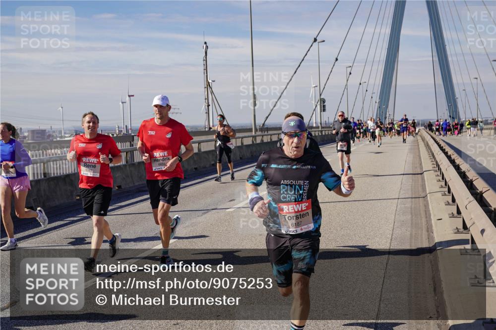 03.10.2025 - Köhlbrandbrückenlauf Michael Burmester http://msf.ph/oto/9075253 03.10.2025 12:40:37 Position 2 15, 6081, 6187 meine-sportfotos.de