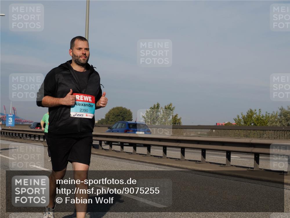 03.10.2025 - Köhlbrandbrückenlauf Fabian Wolf http://msf.ph/oto/9075255 03.10.2025 10:14:37 Position 3 3, 2390, 1012 meine-sportfotos.de