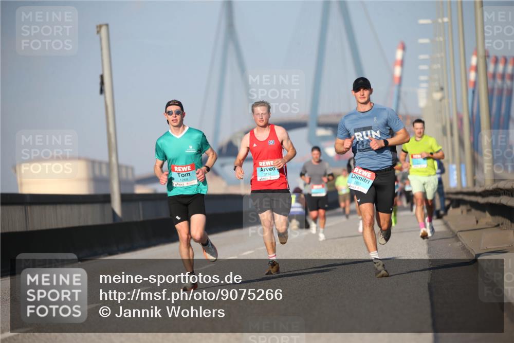 03.10.2025 - Köhlbrandbrückenlauf Jannik Wohlers http://msf.ph/oto/9075266 03.10.2025 09:41:46 Position 3 2024, 1268, 3152, 2831 meine-sportfotos.de