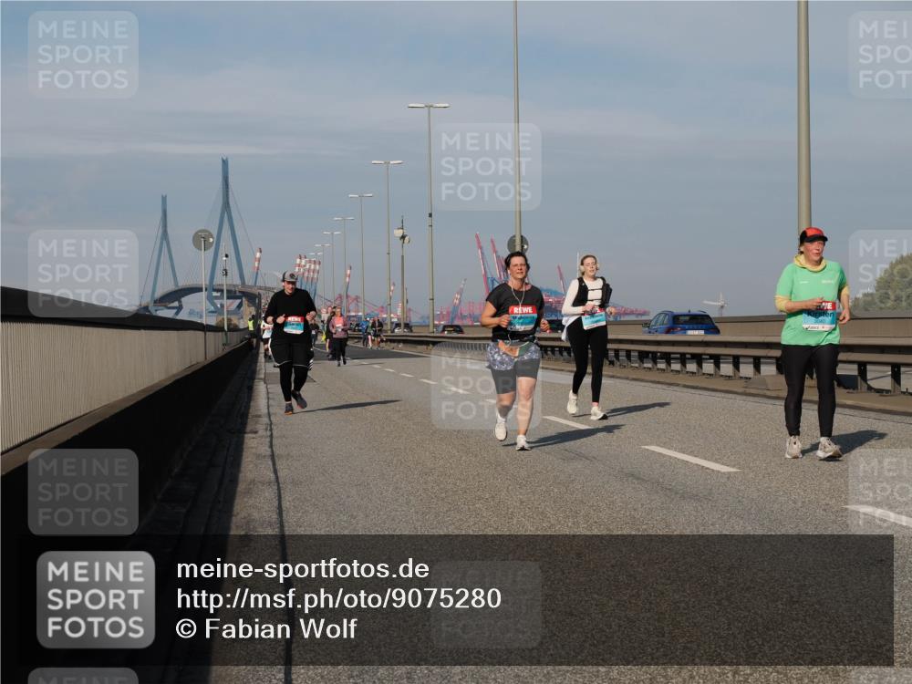03.10.2025 - Köhlbrandbrückenlauf Fabian Wolf http://msf.ph/oto/9075280 03.10.2025 10:14:39 Position 3  meine-sportfotos.de