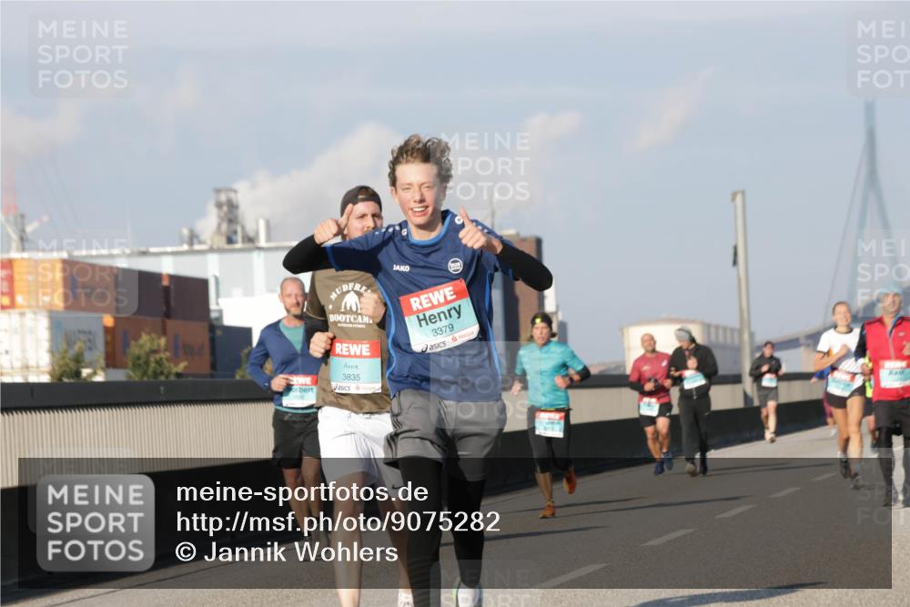 03.10.2025 - Köhlbrandbrückenlauf Jannik Wohlers http://msf.ph/oto/9075282 03.10.2025 09:51:28 Position 3 3379, 3835 meine-sportfotos.de