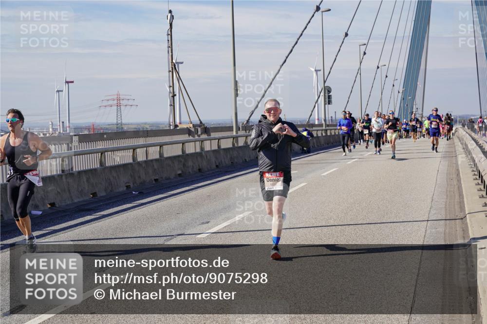 03.10.2025 - Köhlbrandbrückenlauf Michael Burmester http://msf.ph/oto/9075298 03.10.2025 12:40:39 Position 2  meine-sportfotos.de