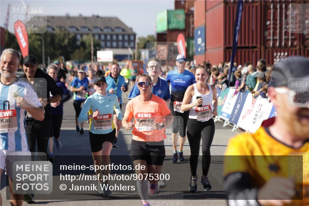 03.10.2025 - Köhlbrandbrückenlauf Jannik Wohlers http://msf.ph/oto/9075300 03.10.2025 13:16:28 Ziel 4144, 4146, 4314, 4317, 4347, 4408, 4414, 4563, 4586, 4928, 4952, 5032, 5498, 5570, 5694, 5815, 5836, 5983, 6208, 6353, 6377, 6761, 6771, 6812 meine-sportfotos.de
