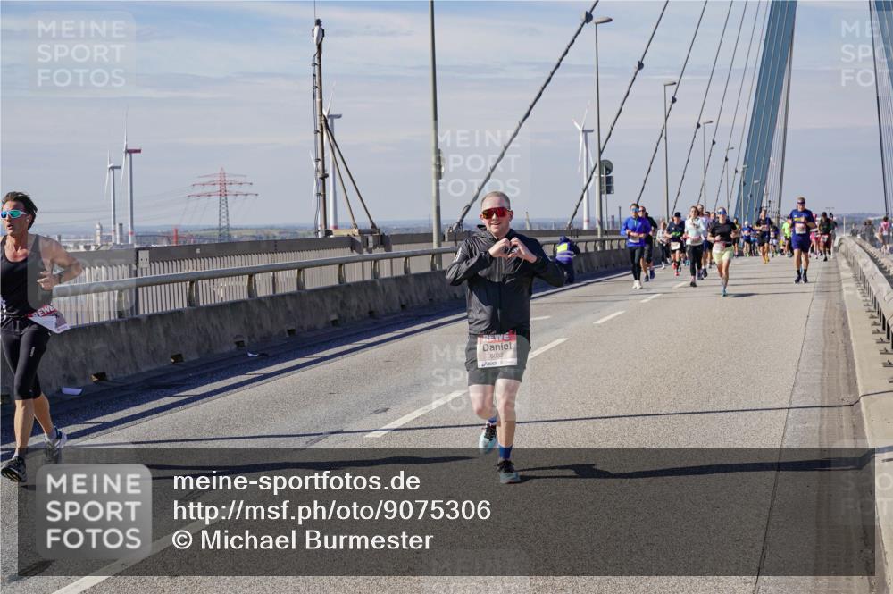 03.10.2025 - Köhlbrandbrückenlauf Michael Burmester http://msf.ph/oto/9075306 03.10.2025 12:40:39 Position 2 6032 meine-sportfotos.de