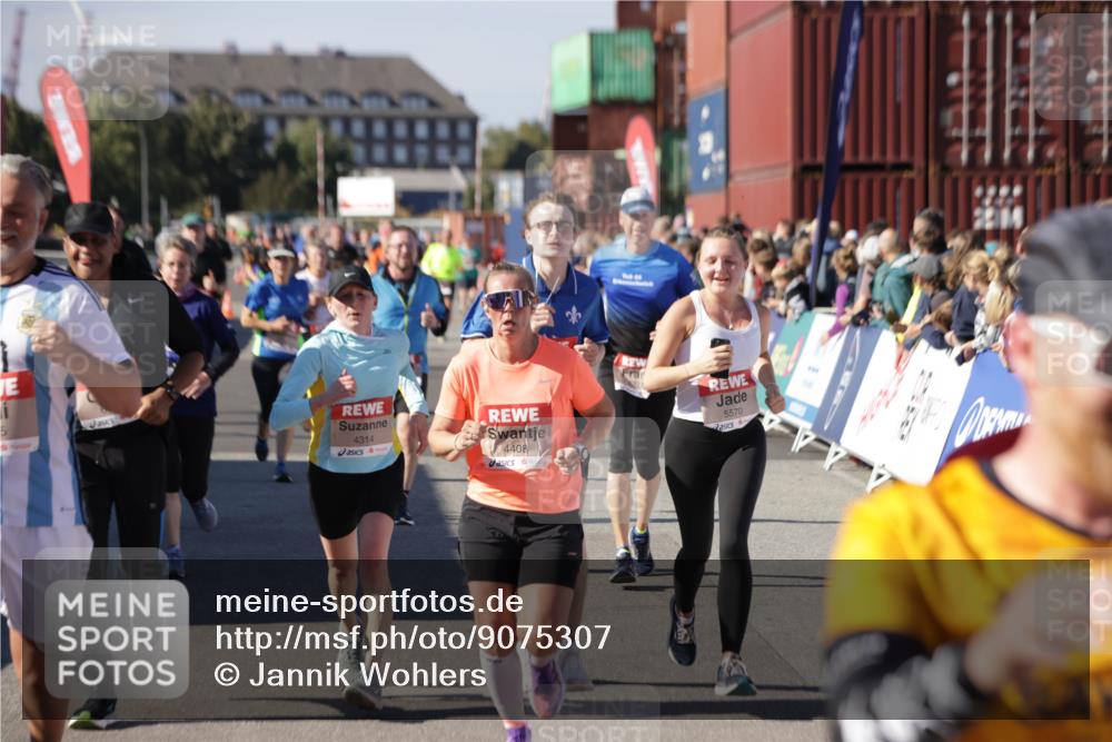 03.10.2025 - Köhlbrandbrückenlauf Jannik Wohlers http://msf.ph/oto/9075307 03.10.2025 13:16:29 Ziel 4144, 4146, 4314, 4317, 4347, 4408, 4414, 4563, 4586, 4928, 4952, 5032, 5104, 5498, 5570, 5694, 5815, 5836, 5983, 6208, 6353, 6377, 6761, 6771, 6812 meine-sportfotos.de