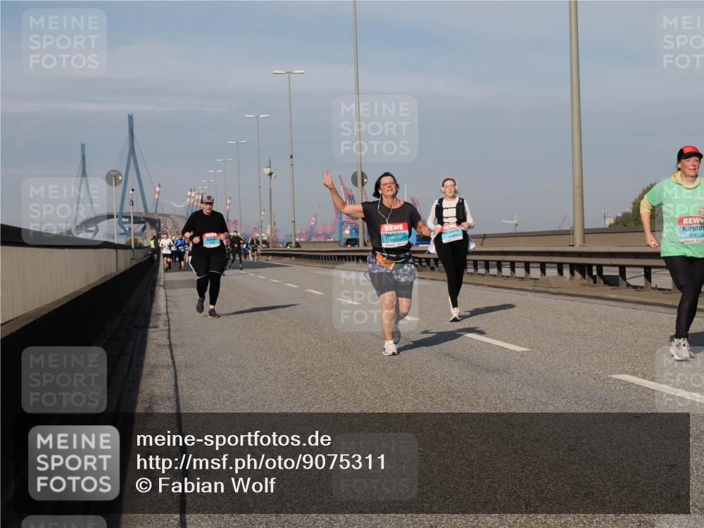 03.10.2025 - Köhlbrandbrückenlauf Fabian Wolf http://msf.ph/oto/9075311 03.10.2025 10:14:40 Position 3 3040 meine-sportfotos.de