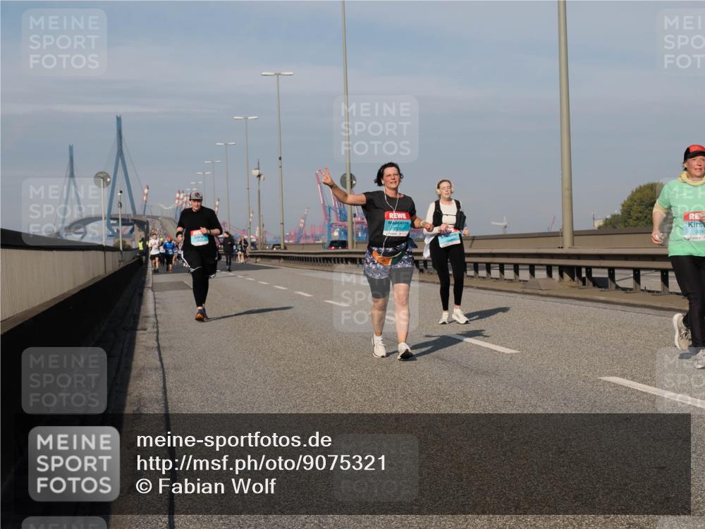 03.10.2025 - Köhlbrandbrückenlauf Fabian Wolf http://msf.ph/oto/9075321 03.10.2025 10:14:40 Position 3 2936, 3040 meine-sportfotos.de