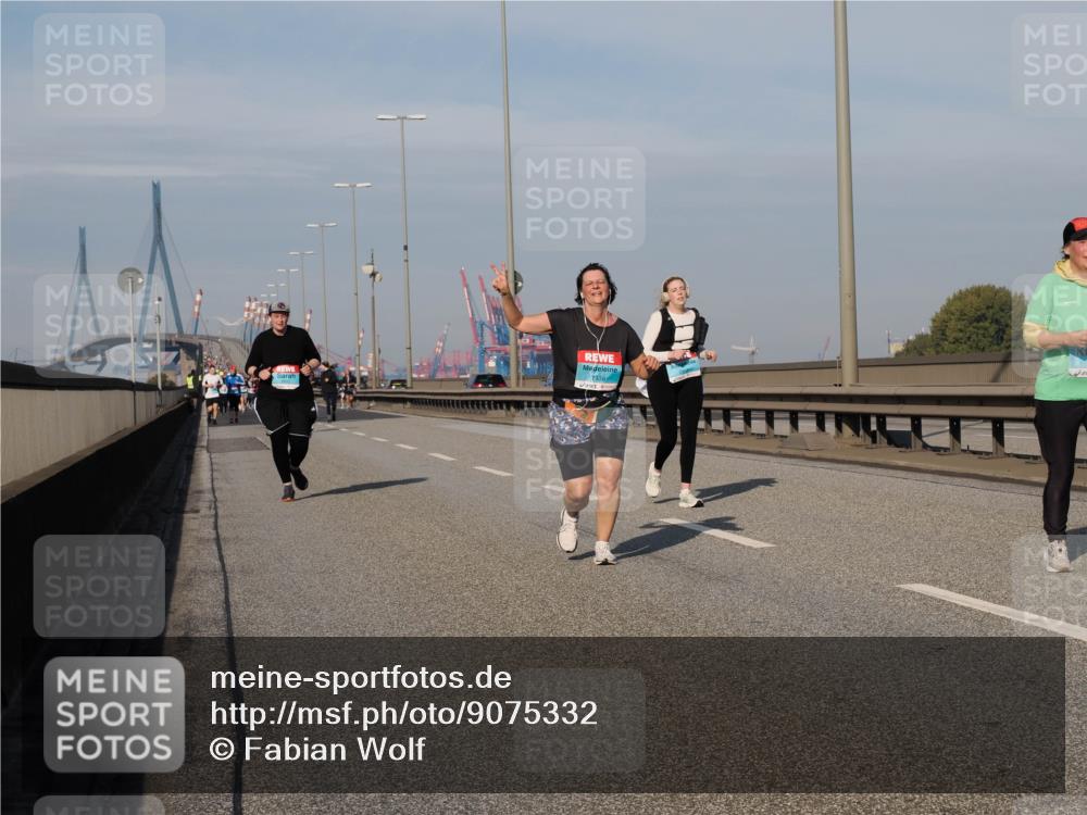 03.10.2025 - Köhlbrandbrückenlauf Fabian Wolf http://msf.ph/oto/9075332 03.10.2025 10:14:40 Position 3 2936 meine-sportfotos.de