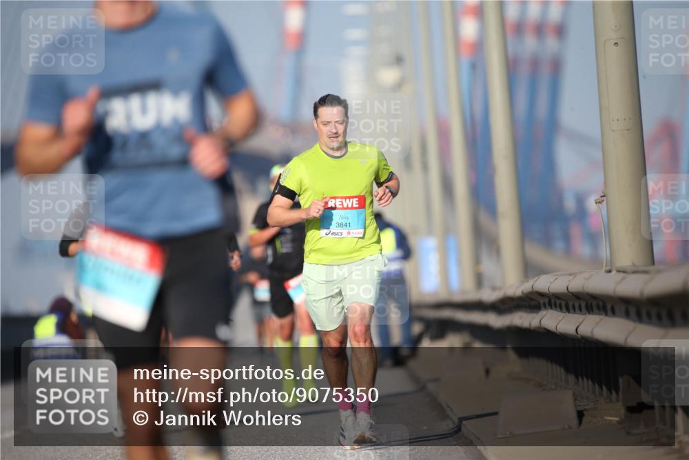 03.10.2025 - Köhlbrandbrückenlauf Jannik Wohlers http://msf.ph/oto/9075350 03.10.2025 09:41:49 Position 3 3841 meine-sportfotos.de
