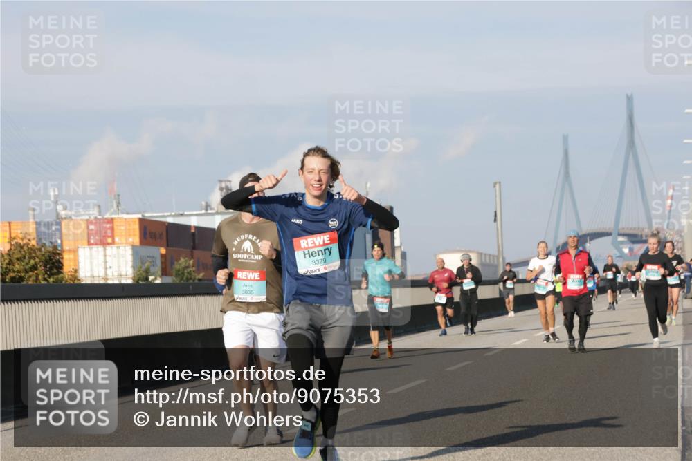 03.10.2025 - Köhlbrandbrückenlauf Jannik Wohlers http://msf.ph/oto/9075353 03.10.2025 09:51:28 Position 3 3835, 3379 meine-sportfotos.de