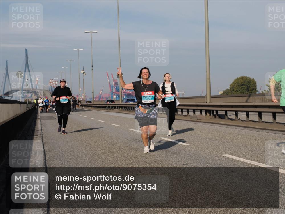 03.10.2025 - Köhlbrandbrückenlauf Fabian Wolf http://msf.ph/oto/9075354 03.10.2025 10:14:41 Position 3 2936, 285 meine-sportfotos.de