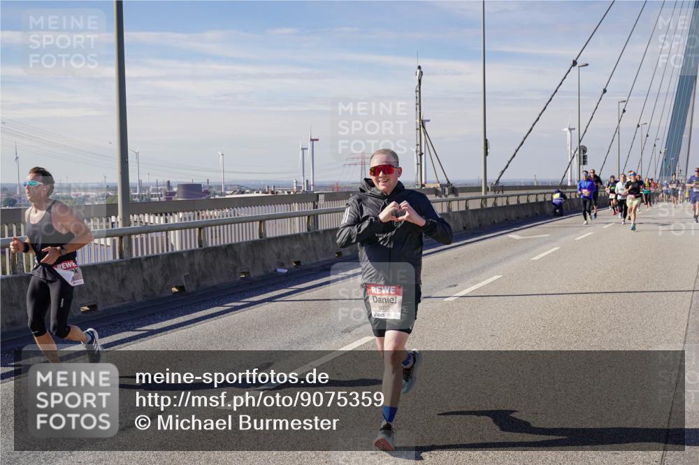 03.10.2025 - Köhlbrandbrückenlauf Michael Burmester http://msf.ph/oto/9075359 03.10.2025 12:40:41 Position 2 6032 meine-sportfotos.de