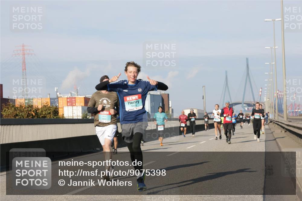 03.10.2025 - Köhlbrandbrückenlauf Jannik Wohlers http://msf.ph/oto/9075398 03.10.2025 09:51:29 Position 3 3835, 3379 meine-sportfotos.de
