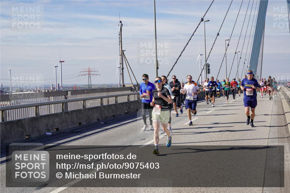 03.10.2025 - Köhlbrandbrückenlauf Michael Burmester http://msf.ph/oto/9075403 03.10.2025 12:40:46 Position 2 6612 meine-sportfotos.de