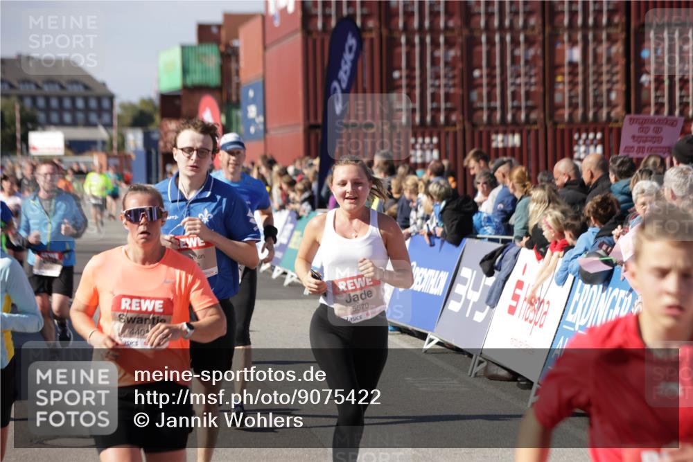 03.10.2025 - Köhlbrandbrückenlauf Jannik Wohlers http://msf.ph/oto/9075422 03.10.2025 13:16:30 Ziel 4036, 4144, 4146, 4314, 4317, 4347, 4408, 4414, 4586, 4952, 5032, 5104, 5498, 5570, 5630, 5694, 5815, 5836, 5983, 6208, 6353, 6377, 6761, 6771, 6812 meine-sportfotos.de