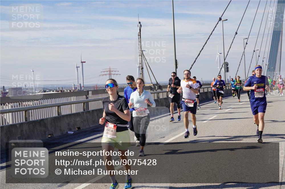 03.10.2025 - Köhlbrandbrückenlauf Michael Burmester http://msf.ph/oto/9075428 03.10.2025 12:40:47 Position 2 6612 meine-sportfotos.de